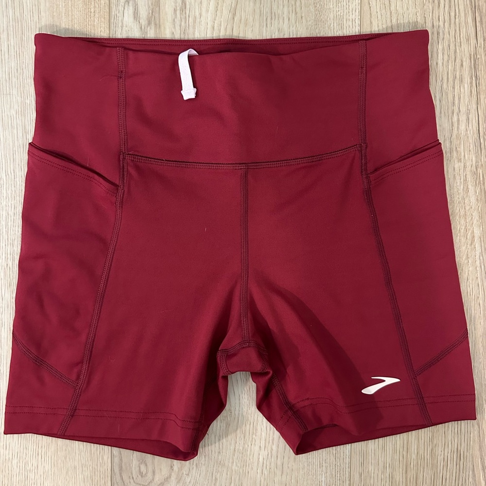 Brooks Moment 5" Short Tight
